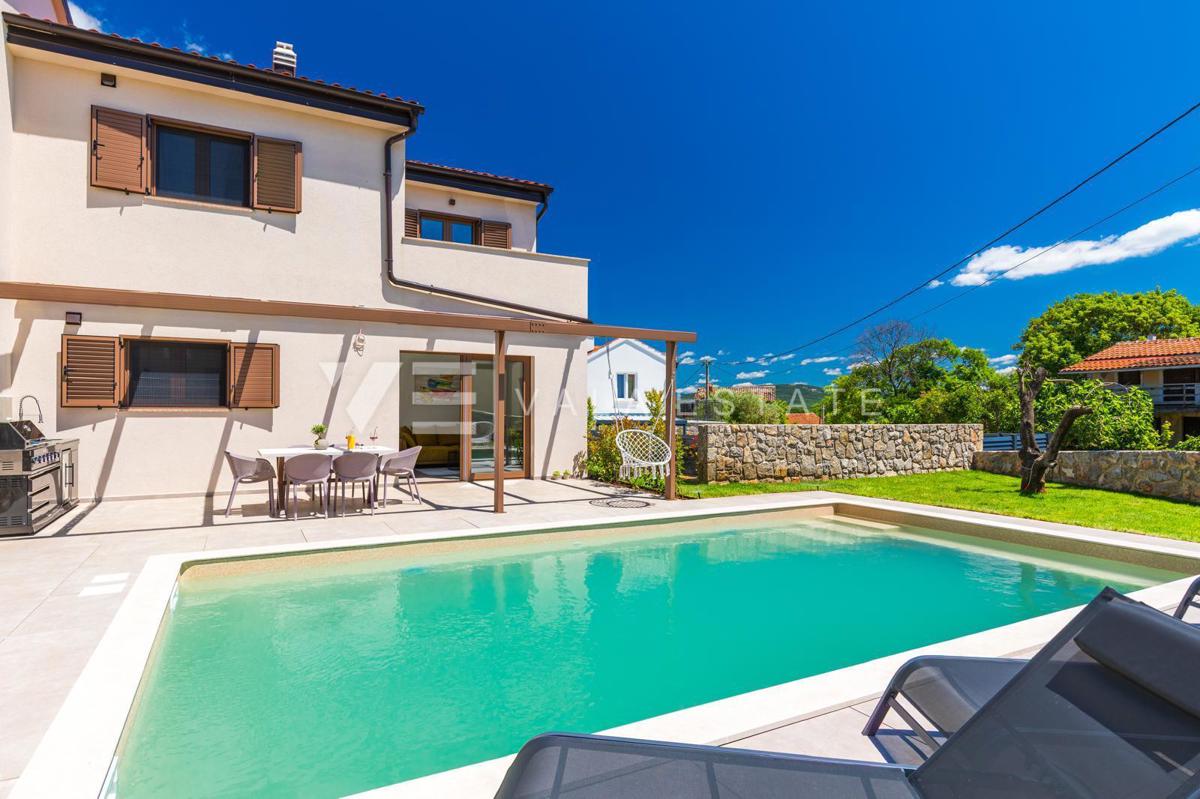 NUOVA CASA INDIPENDENTE CON PISCINA IN POSIZIONE TRANQUILLA