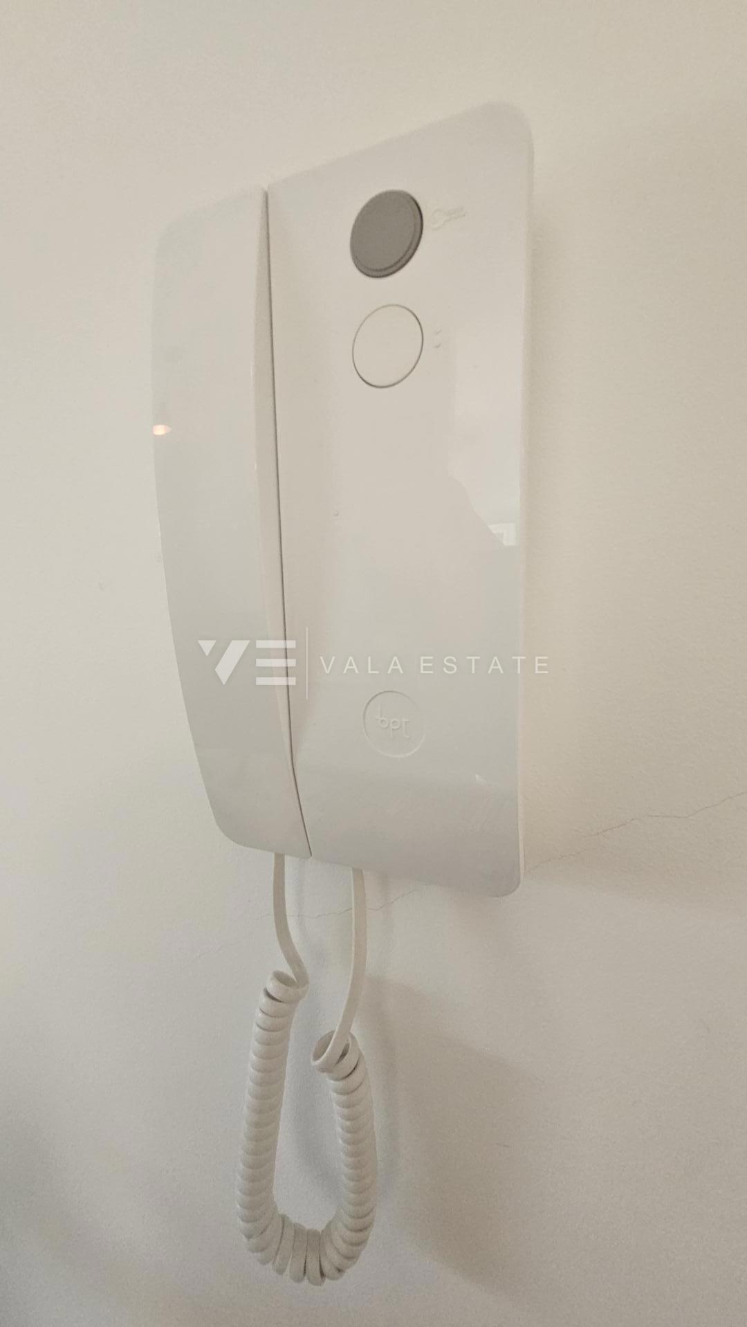 COMODO ATTICO VICINO ALLA SPIAGGIA E AL CENTRO