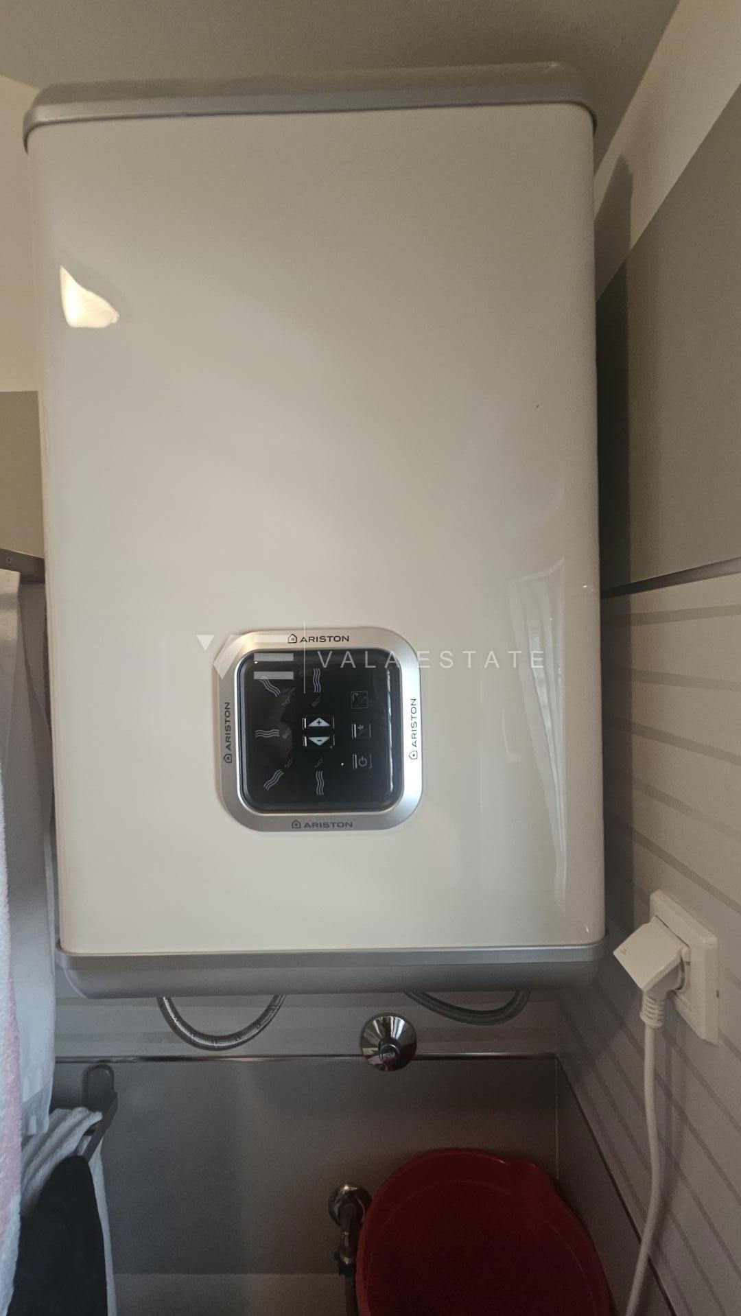 COMODO ATTICO VICINO ALLA SPIAGGIA E AL CENTRO