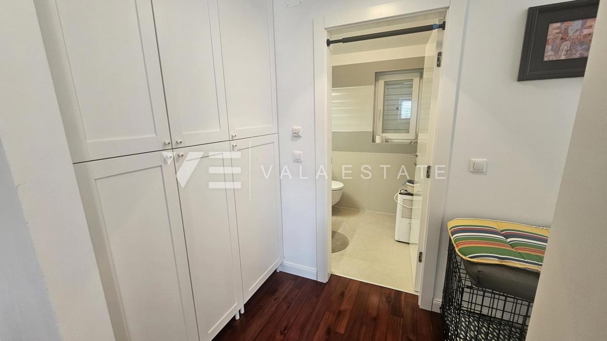 COMODO ATTICO VICINO ALLA SPIAGGIA E AL CENTRO