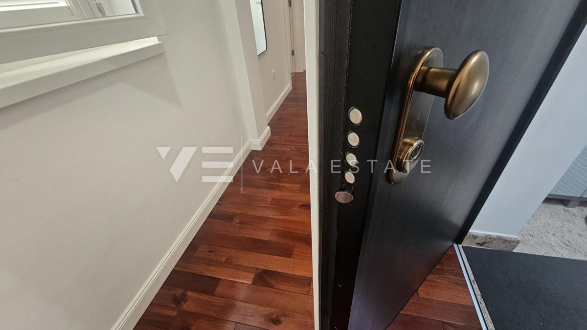 COMODO ATTICO VICINO ALLA SPIAGGIA E AL CENTRO