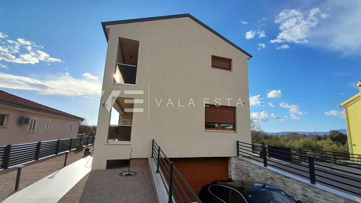 NUOVA CASA INDIPENDENTE CON PISCINA E VISTA MARE