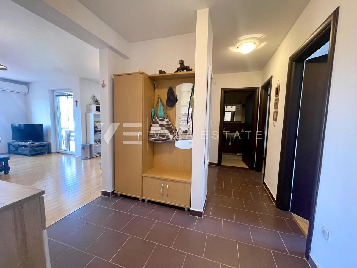 APPARTAMENTO CON DUE CAMERE DA LETTO E VISTA MARE IN UN'OTTIMA POSIZIONE