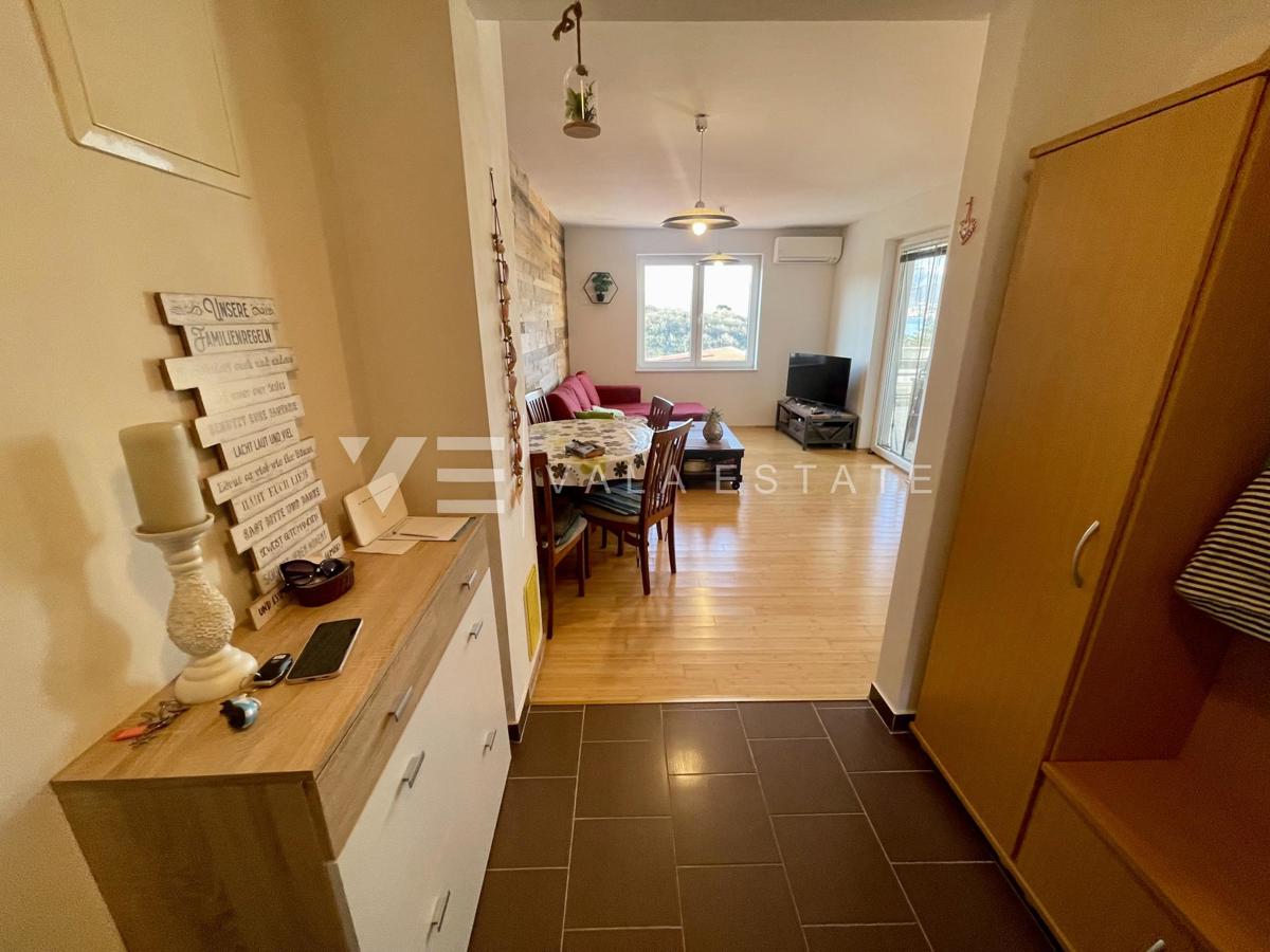 APPARTAMENTO CON DUE CAMERE DA LETTO E VISTA MARE IN UN'OTTIMA POSIZIONE