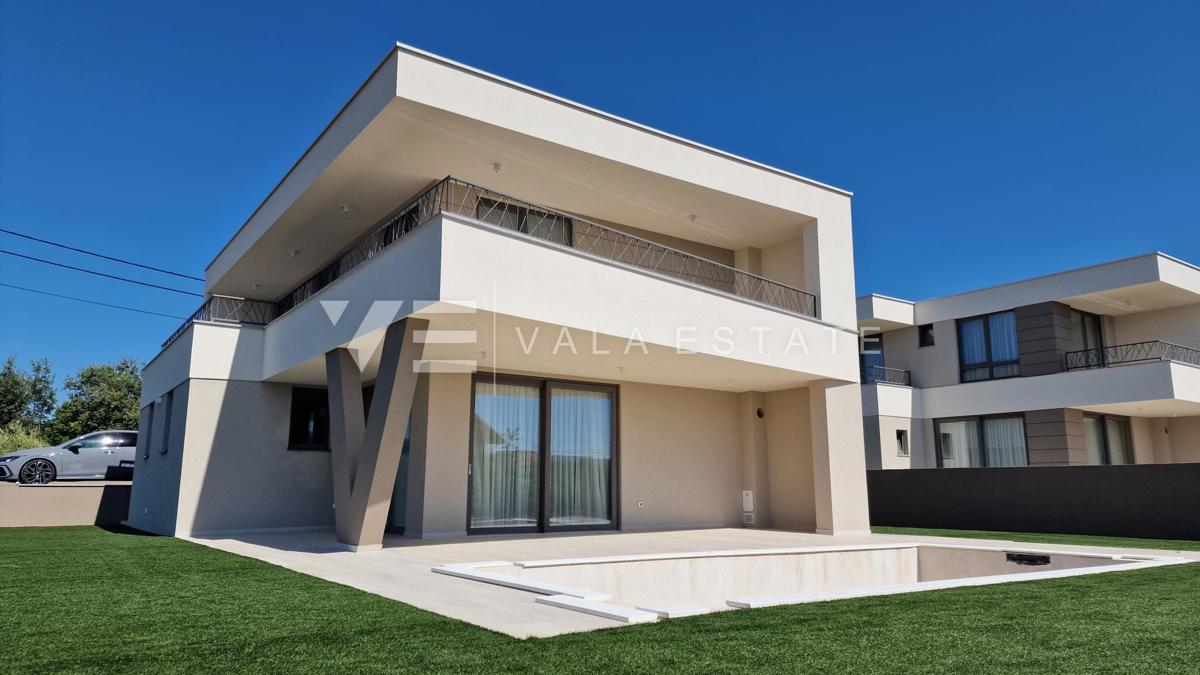 NUOVA VILLA INDIPENDENTE CON PISCINA E VISTA MARE