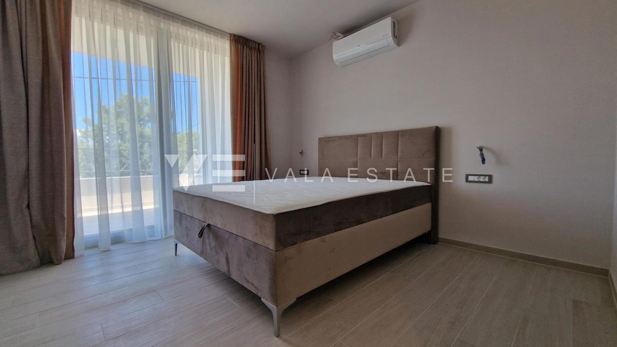 NUOVA VILLA INDIPENDENTE CON PISCINA E VISTA MARE