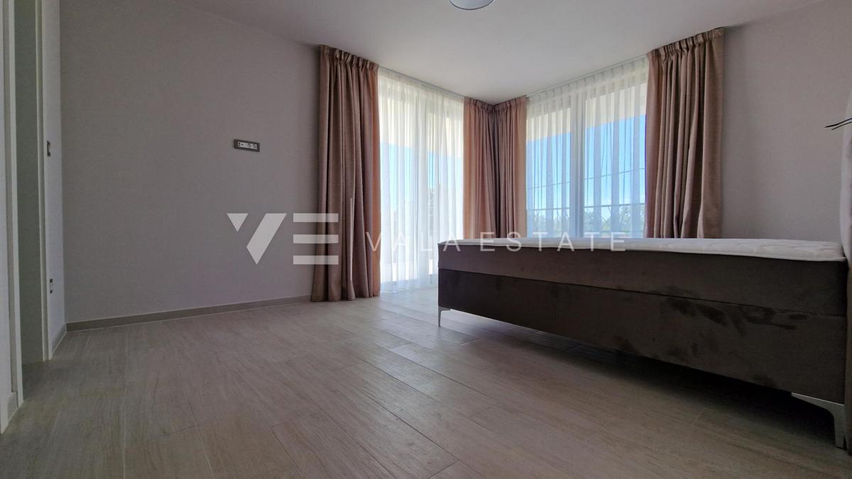 NUOVA VILLA INDIPENDENTE CON PISCINA E VISTA MARE