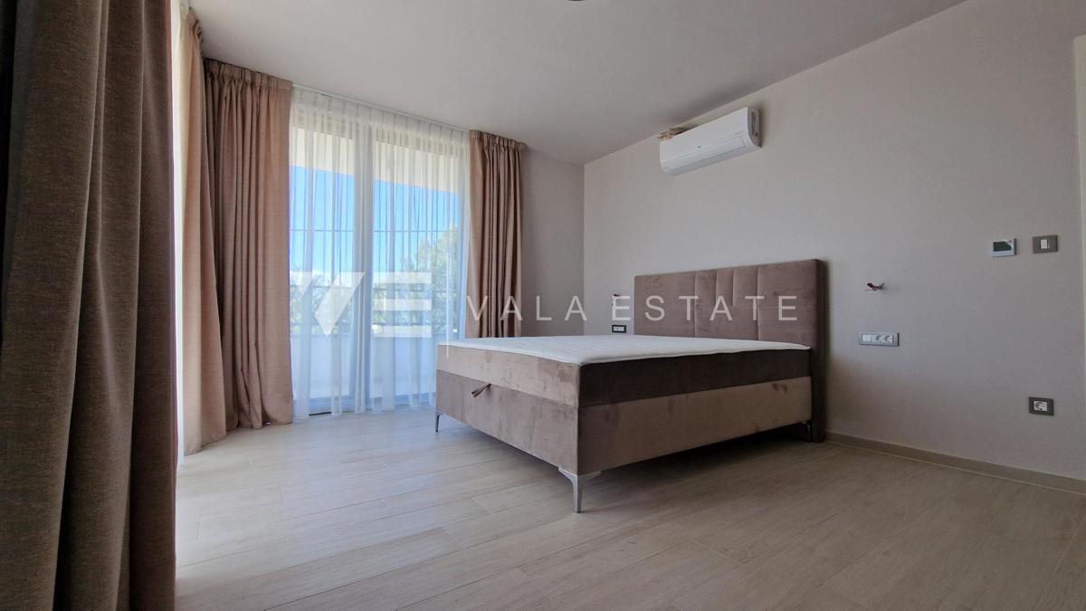 NUOVA VILLA INDIPENDENTE CON PISCINA E VISTA MARE