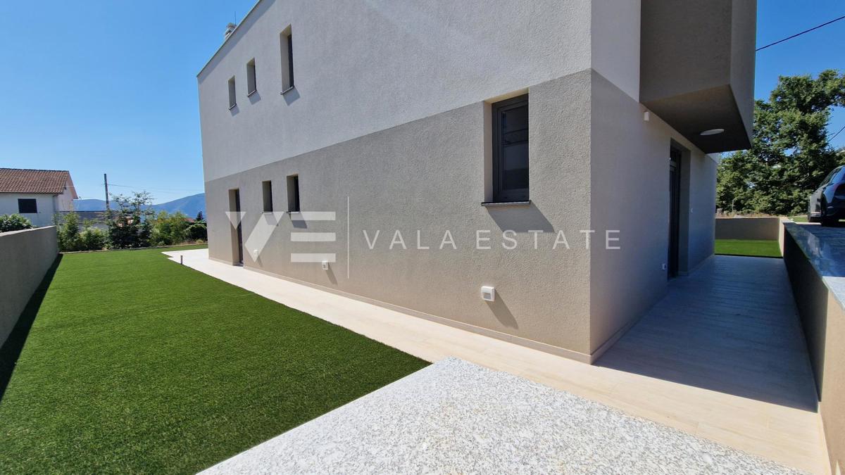 NUOVA VILLA INDIPENDENTE CON PISCINA E VISTA MARE