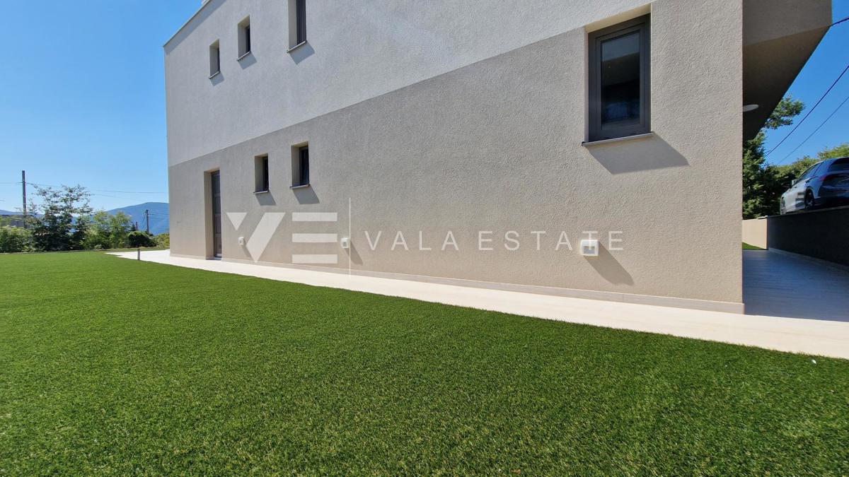 NUOVA VILLA INDIPENDENTE CON PISCINA E VISTA MARE