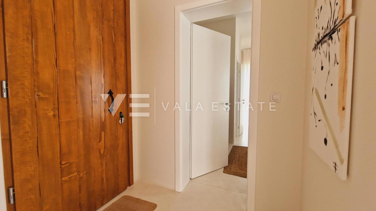 NUOVA VILLA MEDITERRANEA CON PISCINA E VISTA MARE