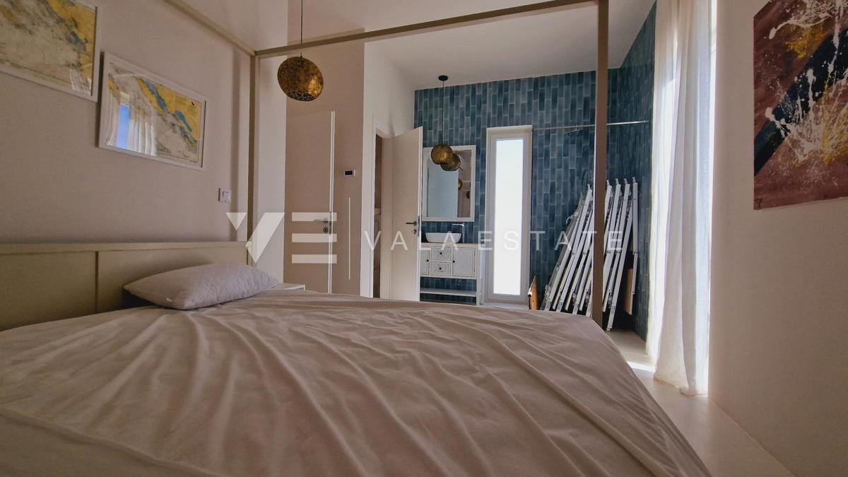 NUOVA VILLA MEDITERRANEA CON PISCINA E VISTA MARE