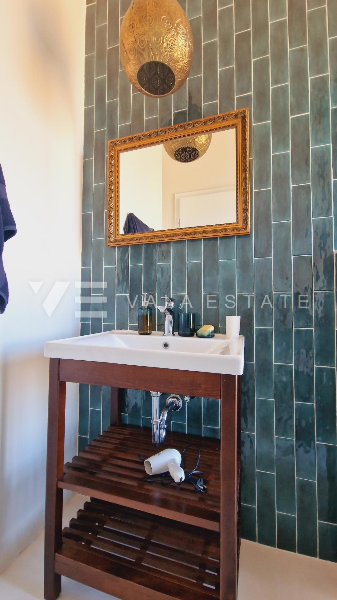 NUOVA VILLA MEDITERRANEA CON PISCINA E VISTA MARE