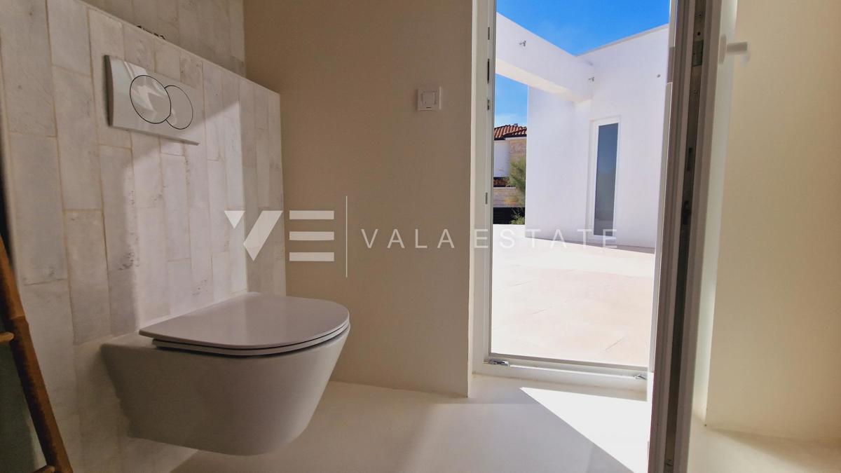 NUOVA VILLA MEDITERRANEA CON PISCINA E VISTA MARE