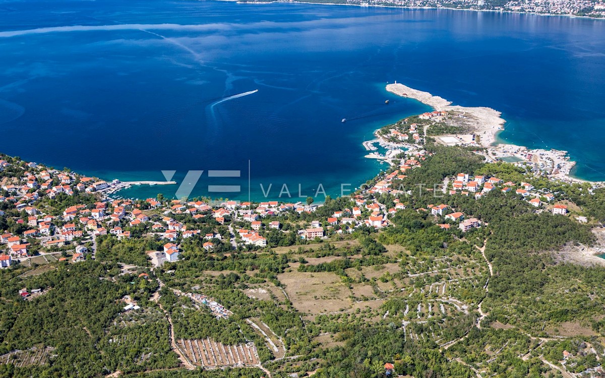 APPARTAMENTO AL PIANO TERRA CON AMPIO GIARDINO VICINO ALLA SPIAGGIA