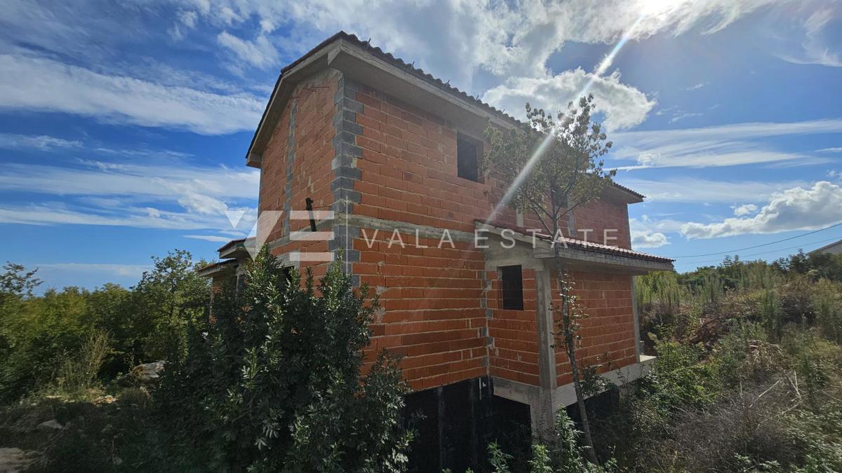 CASA INDIPENDENTE CON VISTA MARE IN FASE ROH BAU