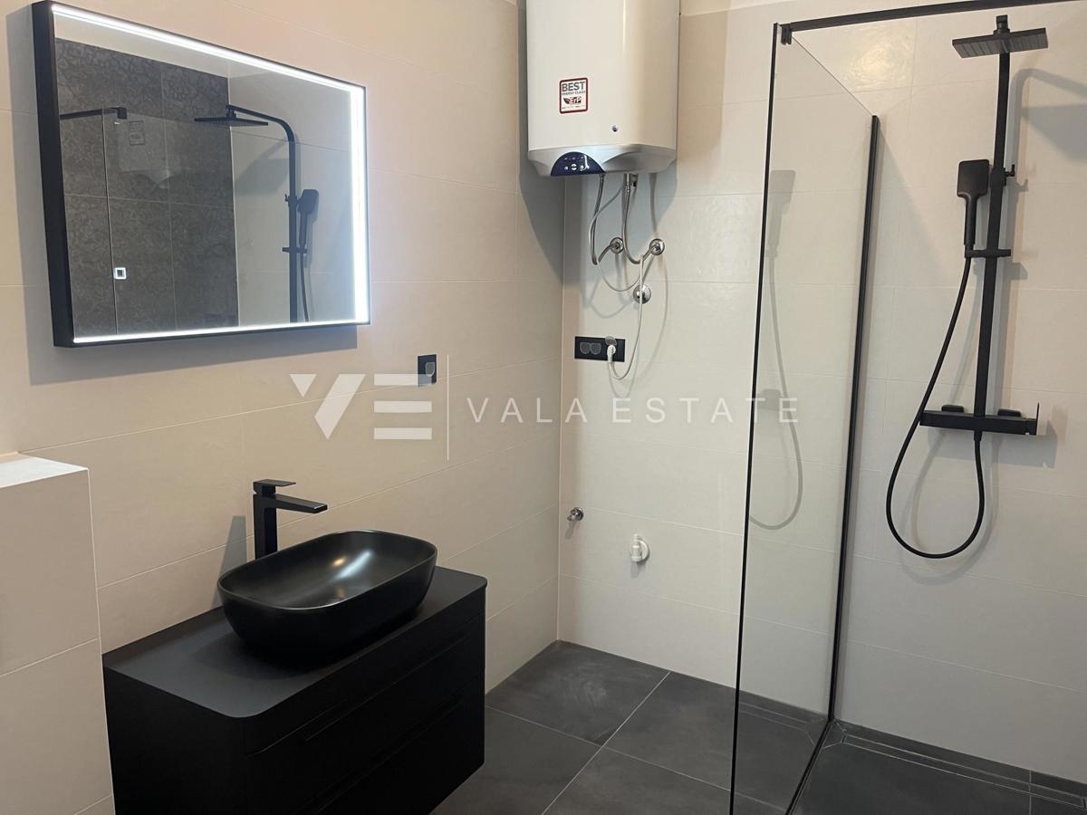 APPARTAMENTO IN POSIZIONE TRANQUILLA CON VISTA MARE