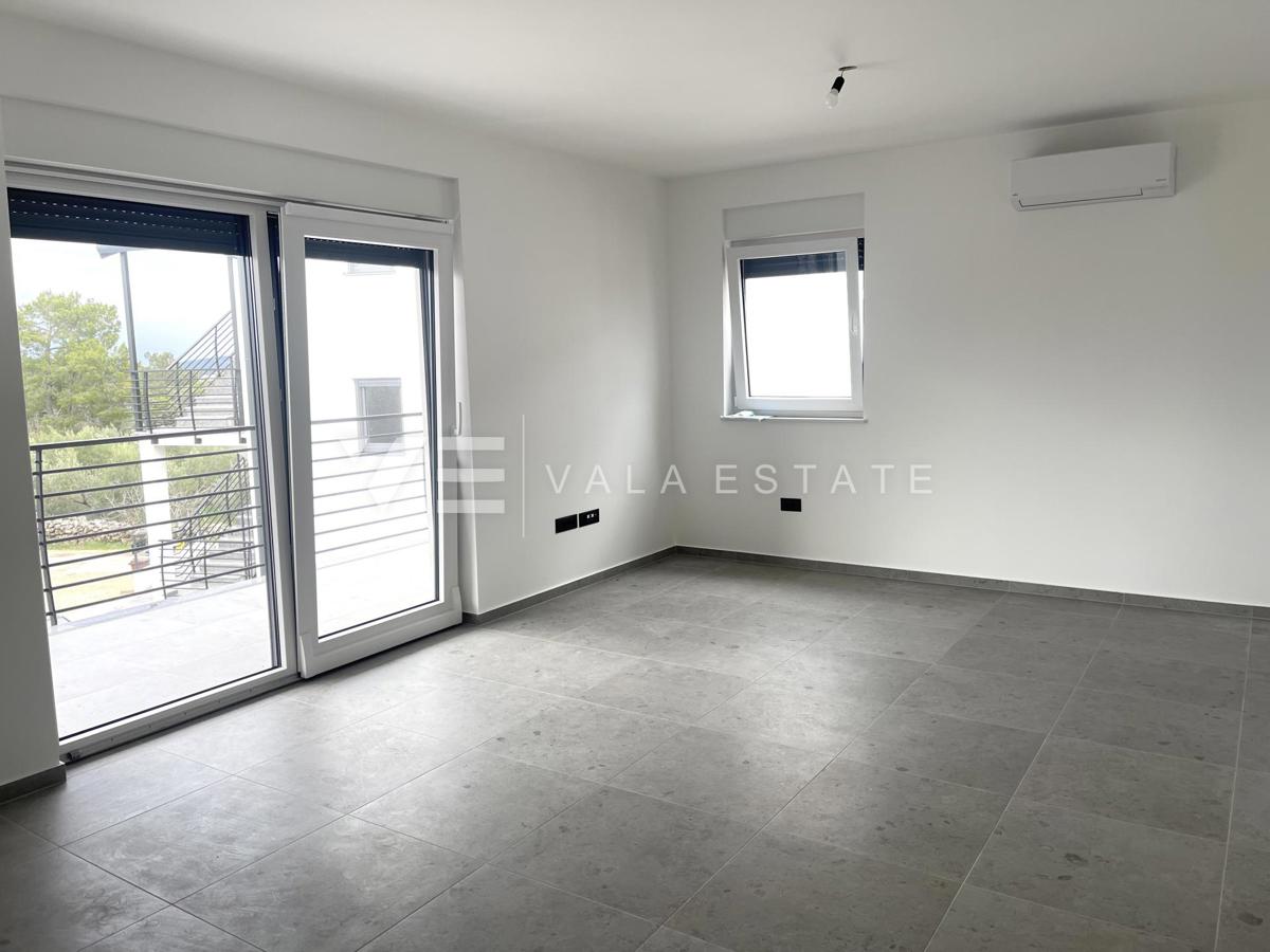 APPARTAMENTO IN POSIZIONE TRANQUILLA CON VISTA MARE