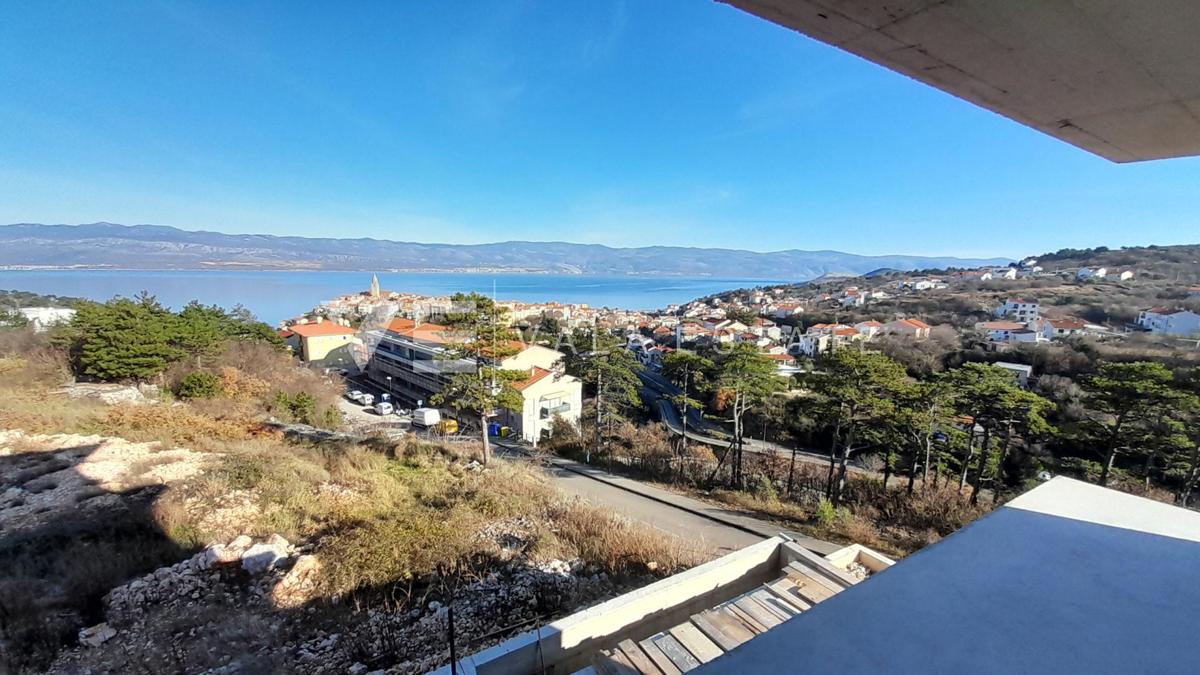 APPARTAMENTO MODERNO CON VISTA SUL MARE APERTO E UN APPARTAMENTO AGGIUNTIVO AL PIANO TERRA