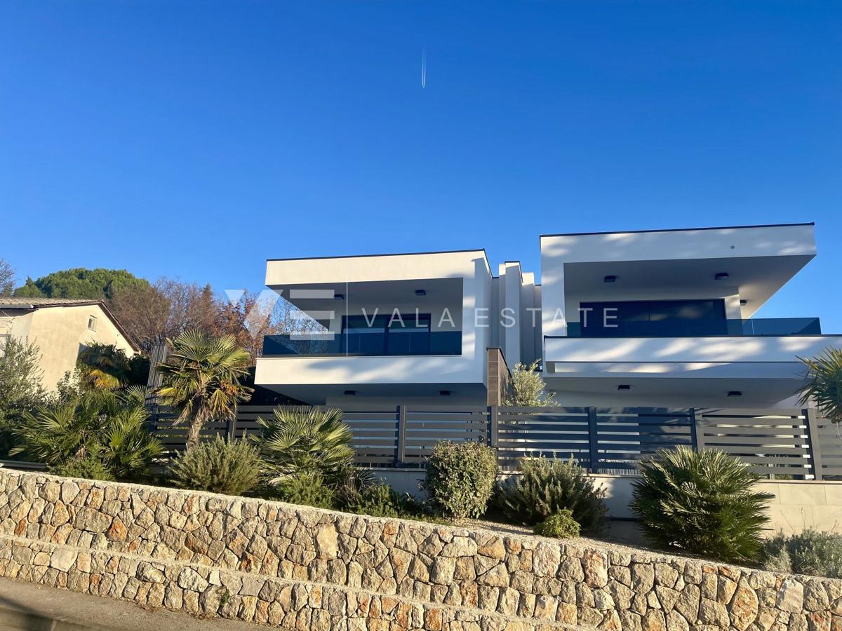 LUSSUOSA NUOVA CASA DOPPIA CON VISTA MARE VICINO ALLA SPIAGGIA
