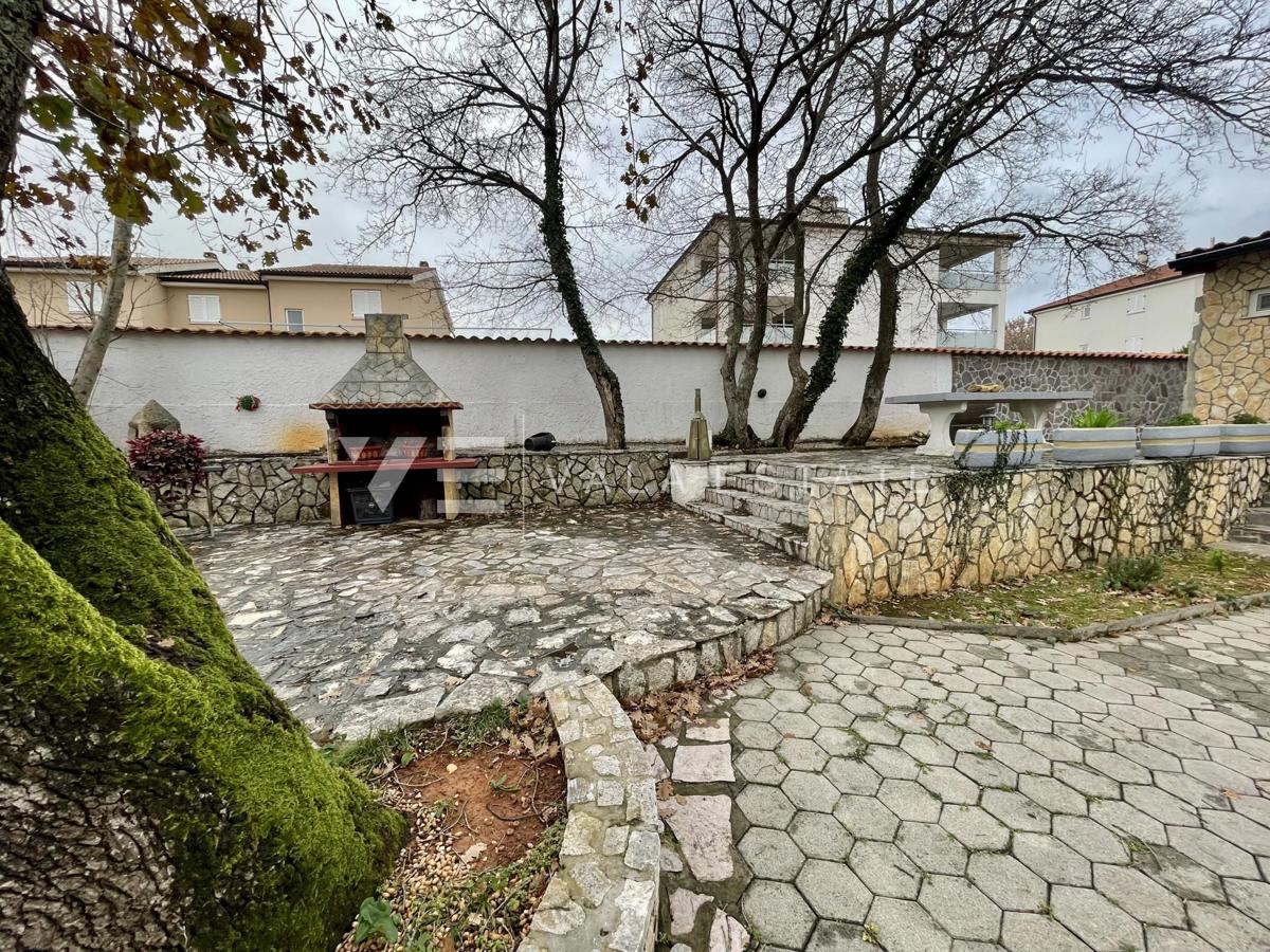 APPARTAMENTO AL PIANO TERRA CON AMPIO GIARDINO VICINO ALLA SPIAGGIA