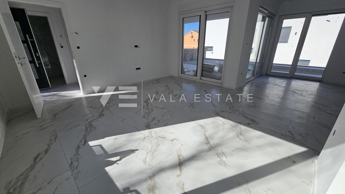 CASA DOPPIA MODERNA CON PISCINA E VISTA MARE
