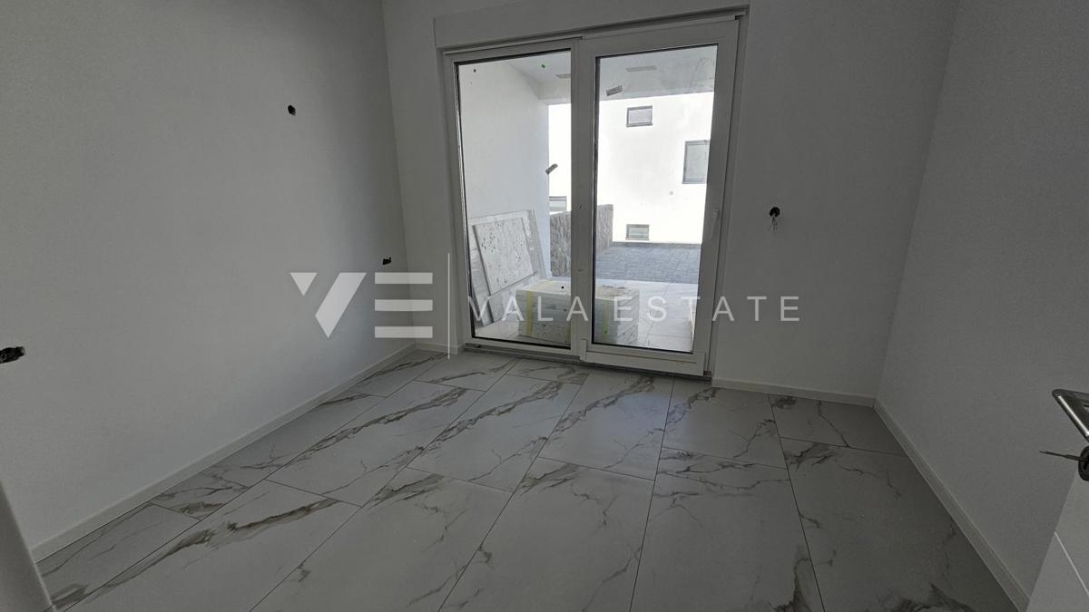 CASA DOPPIA MODERNA CON PISCINA E VISTA MARE