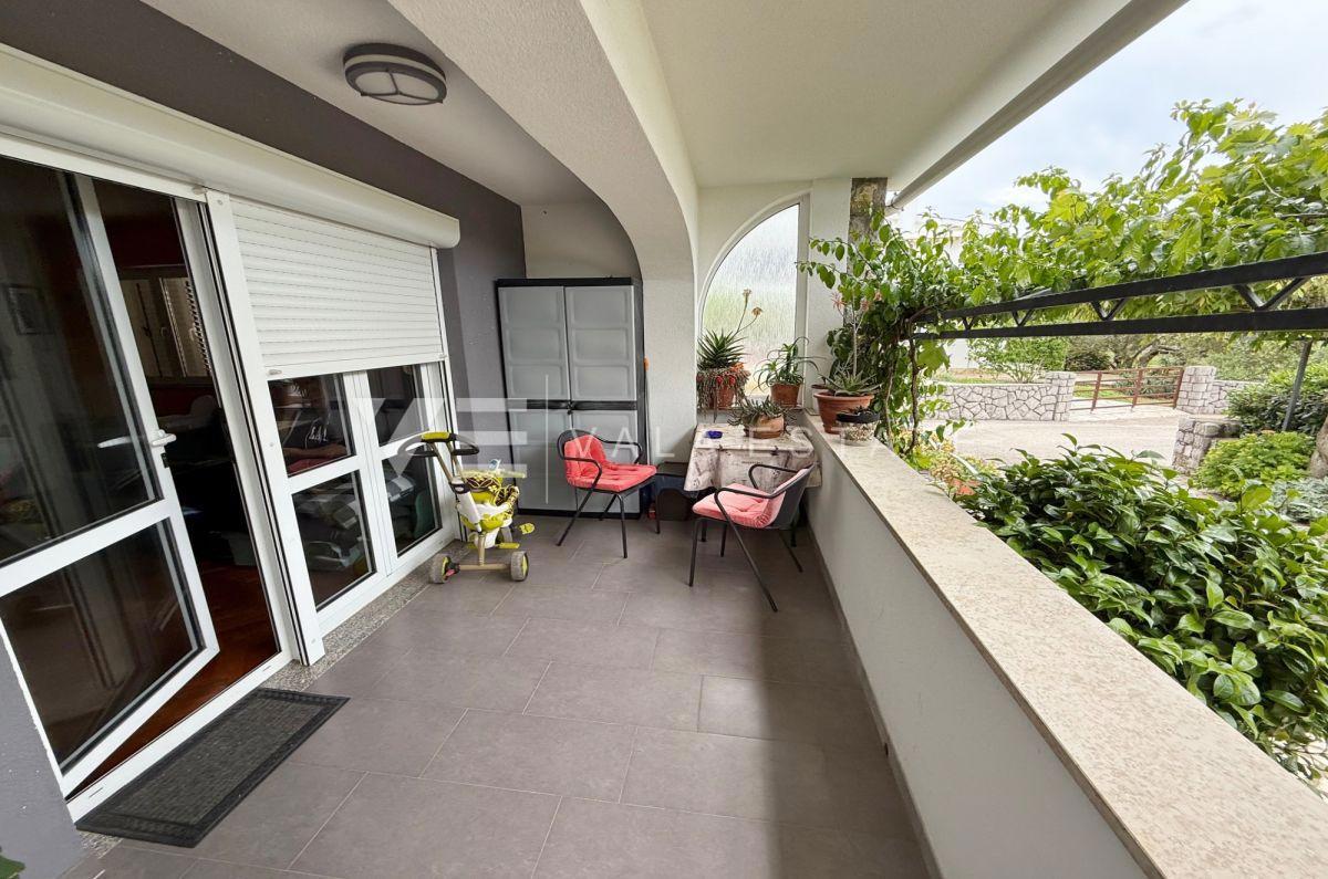 APPARTAMENTO AL PIANO TERRA CON GIARDINO IN POSIZIONE TRANQUILLA