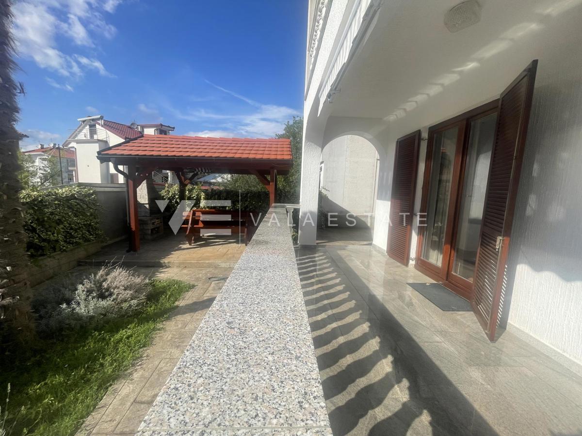 BILOCALE ARREDATO VICINO AL CENTRO E AL MARE