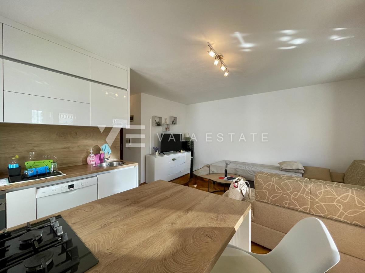 BILOCALE ARREDATO VICINO AL CENTRO E AL MARE