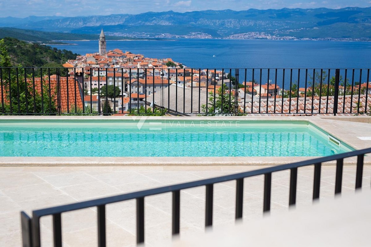  NUOVA VILLA URBANA CON PISCINA E VISTA MARE PANORAMICA