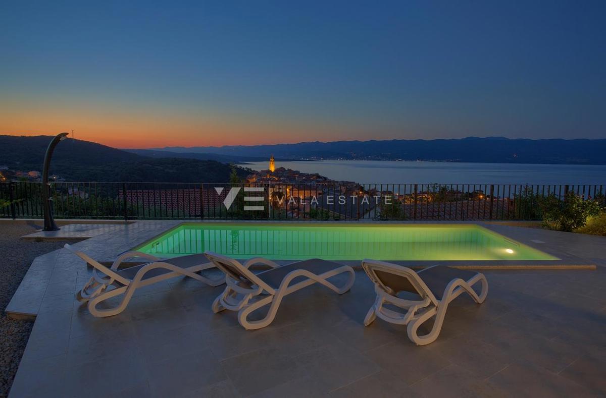  NUOVA VILLA URBANA CON PISCINA E VISTA MARE PANORAMICA