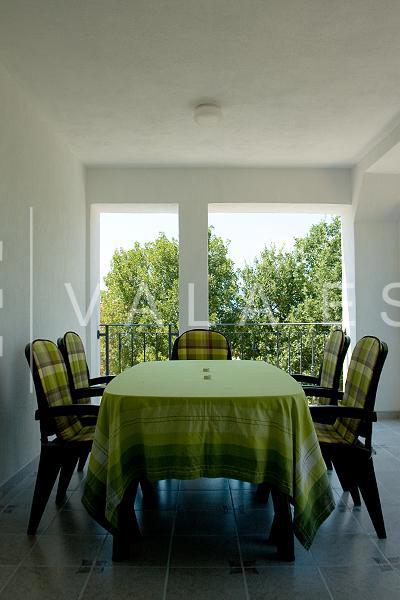CASA INDIPENDENTE CON SEI UNITA' ABITATIVE
