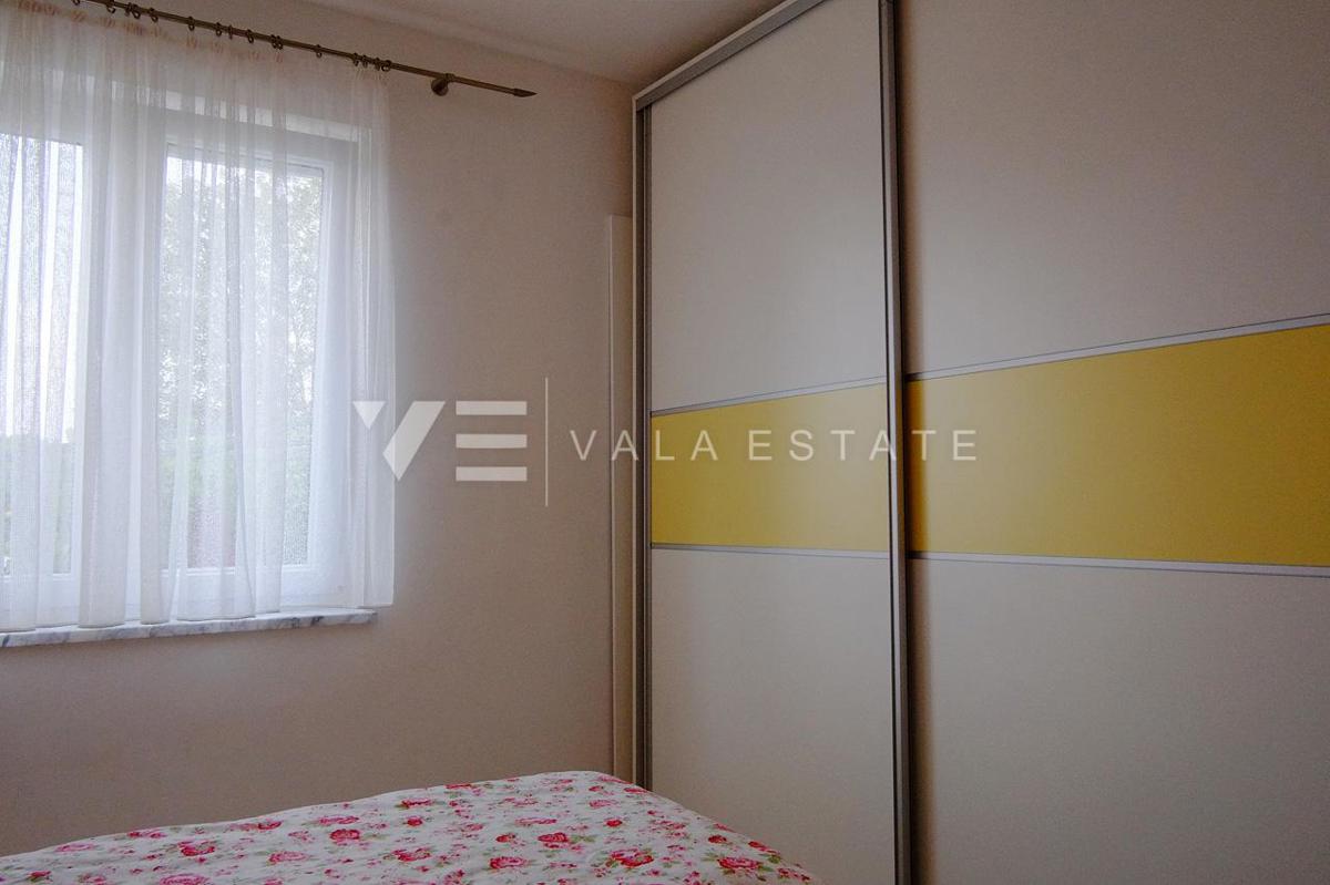 CASA INDIPENDENTE CON SEI UNITA' ABITATIVE