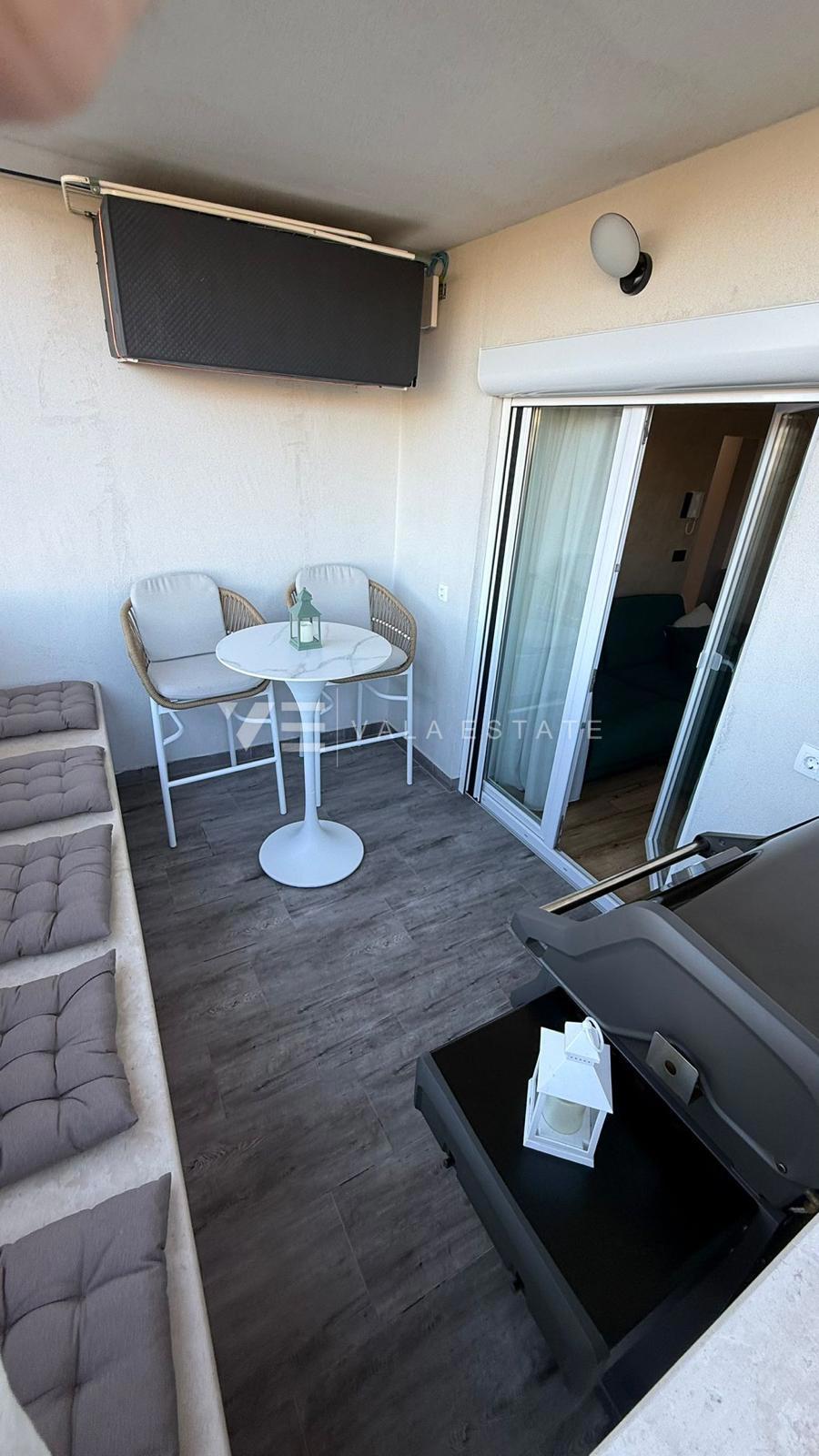 MONOLOCALE ARREDATO IN POSIZIONE TRANQUILLA