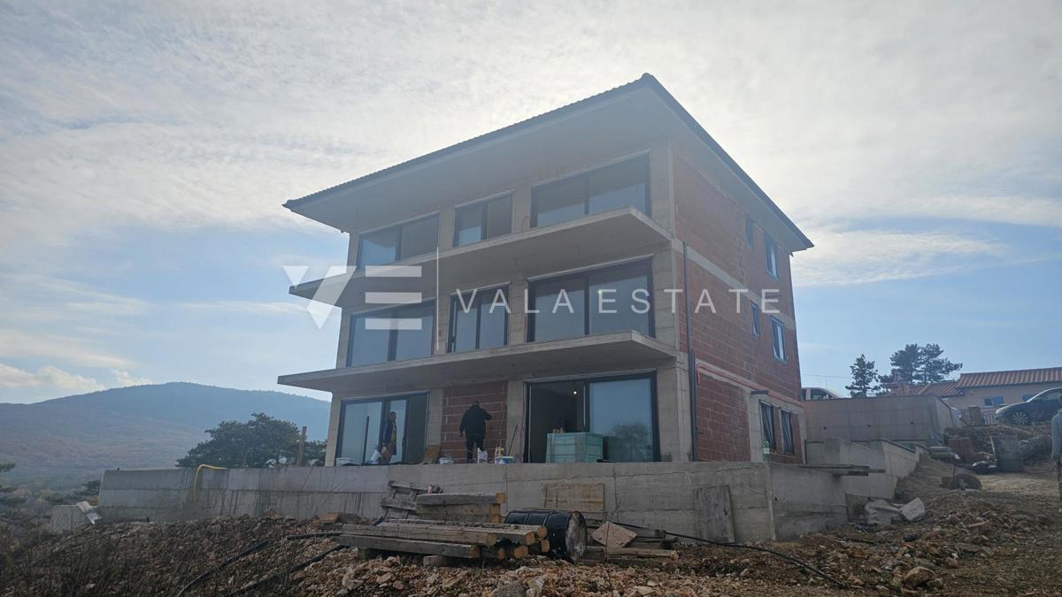 NUOVO APPARTAMENTO CON VISTA MARE, PISCINA E ULTERIORE MONOLOCALE