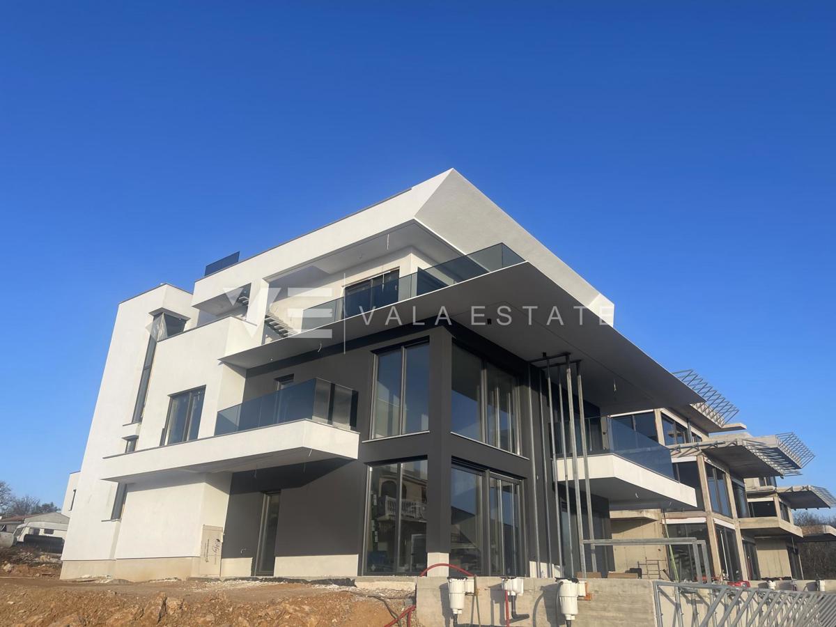 APPARTAMENTO CON DUE CAMERE DA LETTO IN UN NUOVO EDIFICIO CON VISTA MARE