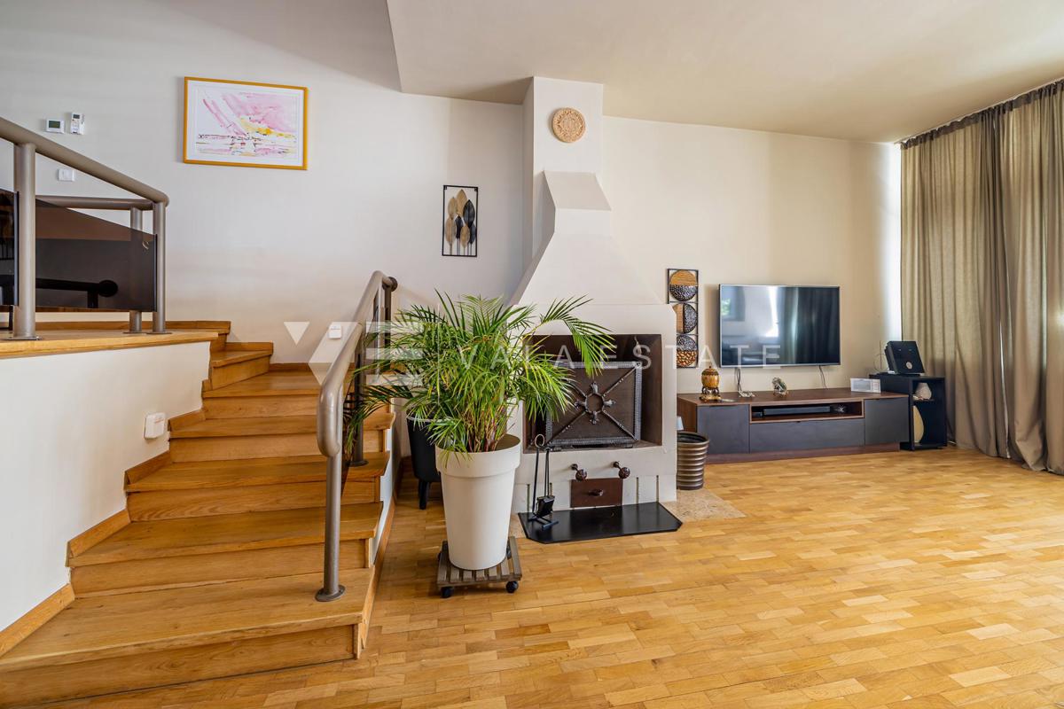 CASA AL PIANO TERRA CON GIARDINO A SOLI 400 M DAL MARE