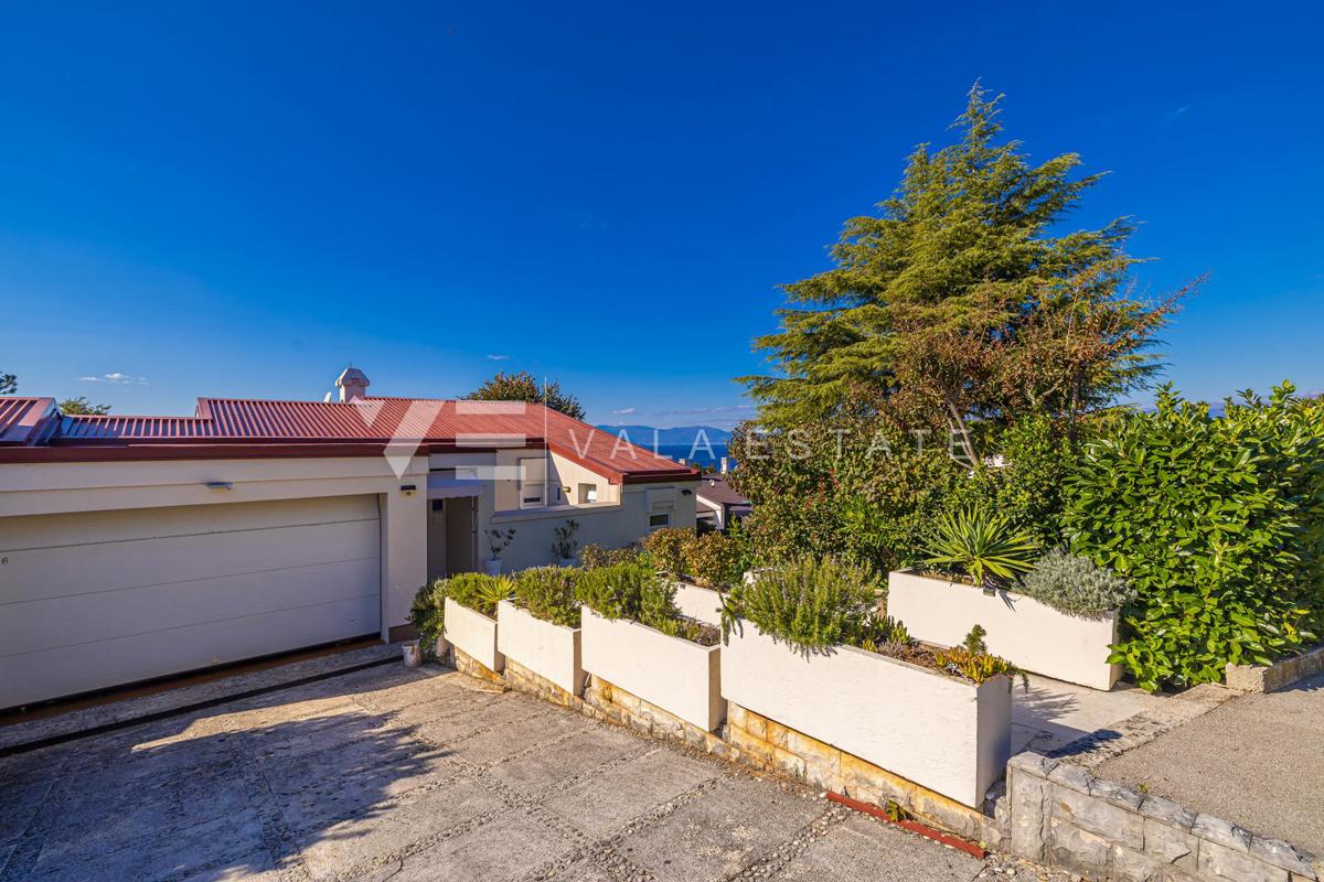 CASA AL PIANO TERRA CON GIARDINO A SOLI 400 M DAL MARE