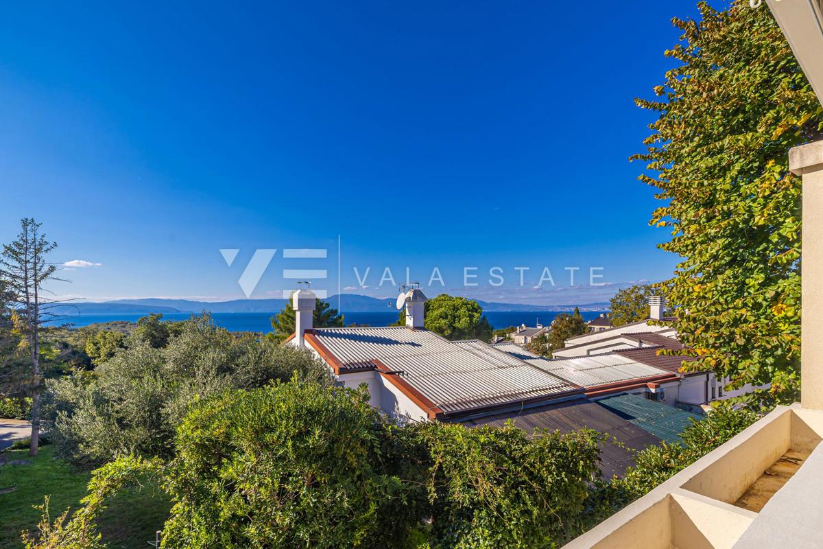 CASA AL PIANO TERRA CON GIARDINO A SOLI 400 M DAL MARE