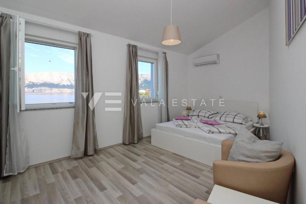 CASA MODERNA INDIPENDENTE IN PRIMA FILA SUL MARE