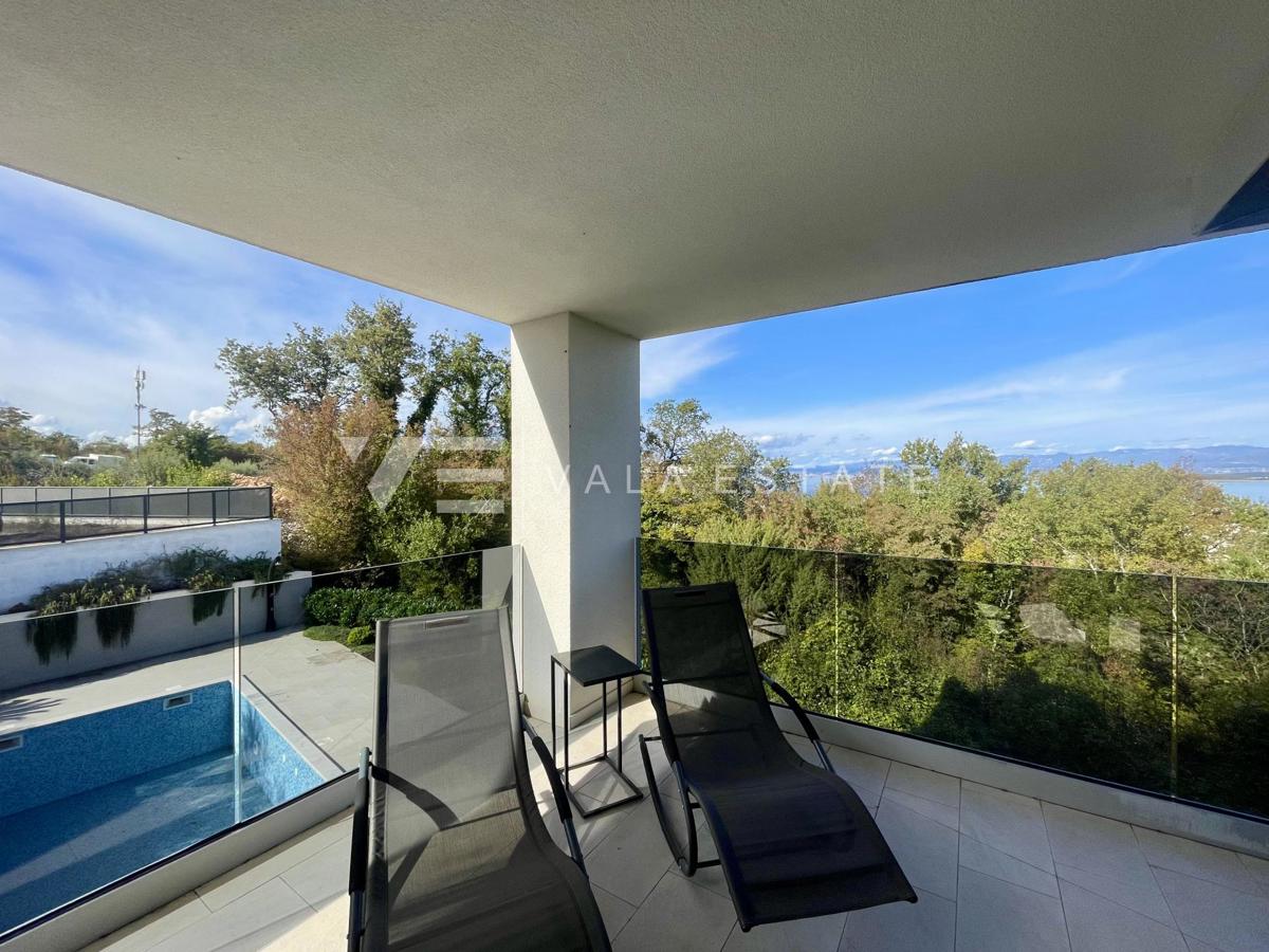 CONFORTEVOLE APPARTAMENTO CON VISTA MARE IN POSIZIONE ATTRAENTE