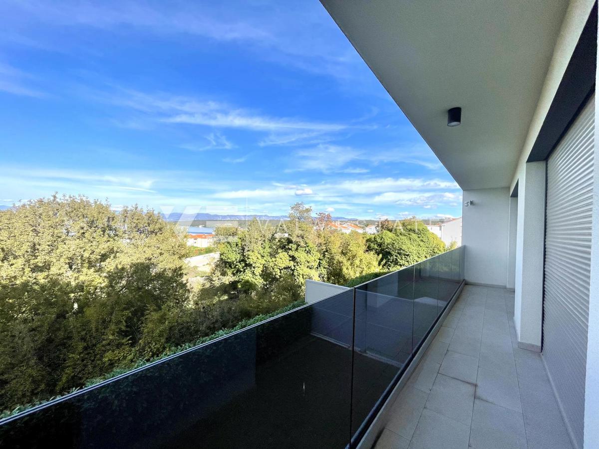 CONFORTEVOLE APPARTAMENTO CON VISTA MARE IN POSIZIONE ATTRAENTE