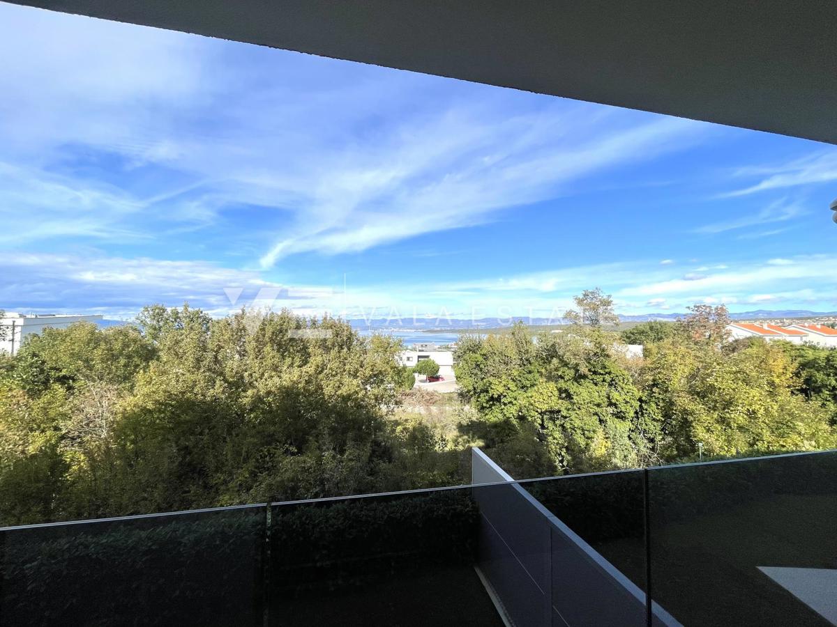 CONFORTEVOLE APPARTAMENTO CON VISTA MARE IN POSIZIONE ATTRAENTE