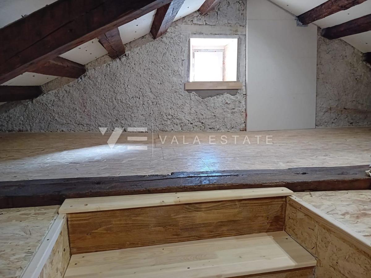 CASA IN PIETRA RISTRUTTURATA NEL CENTRO STORICO