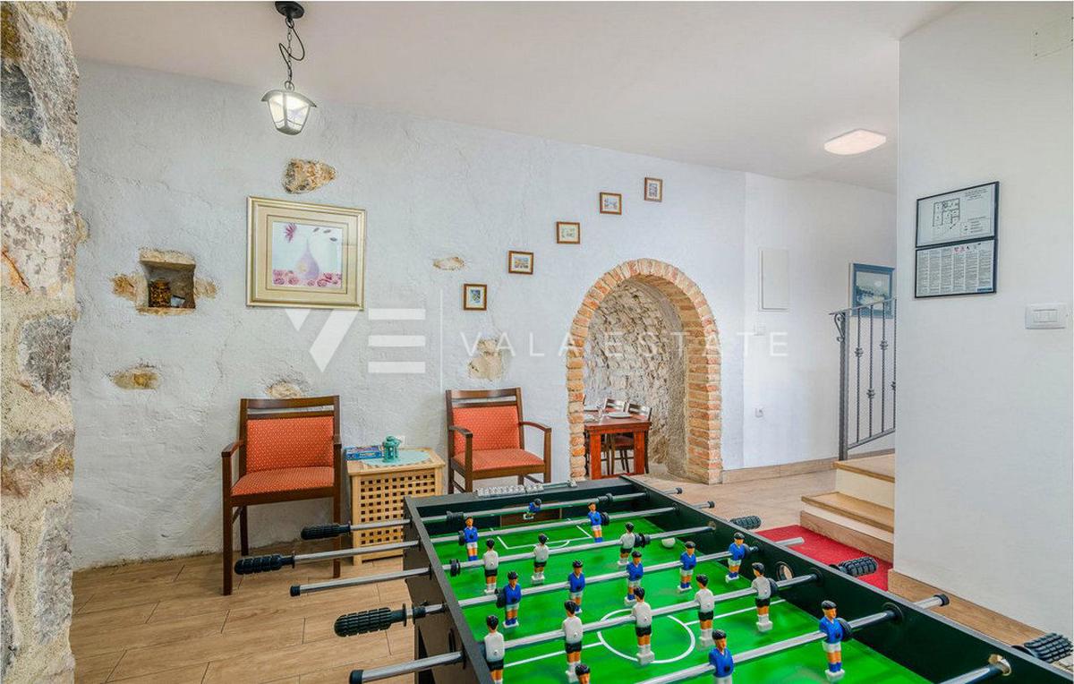 CASA IN PIETRA CON PISCINA E VISTA MARE