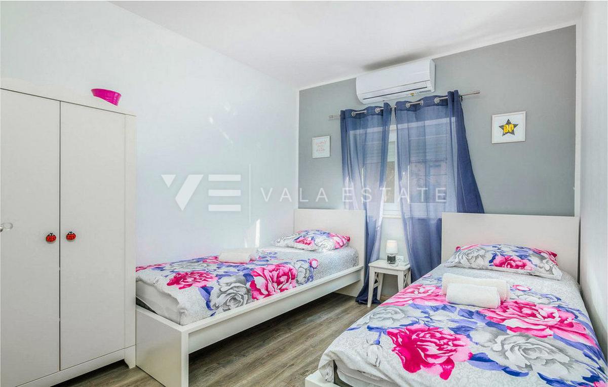 CASA IN PIETRA CON PISCINA E VISTA MARE