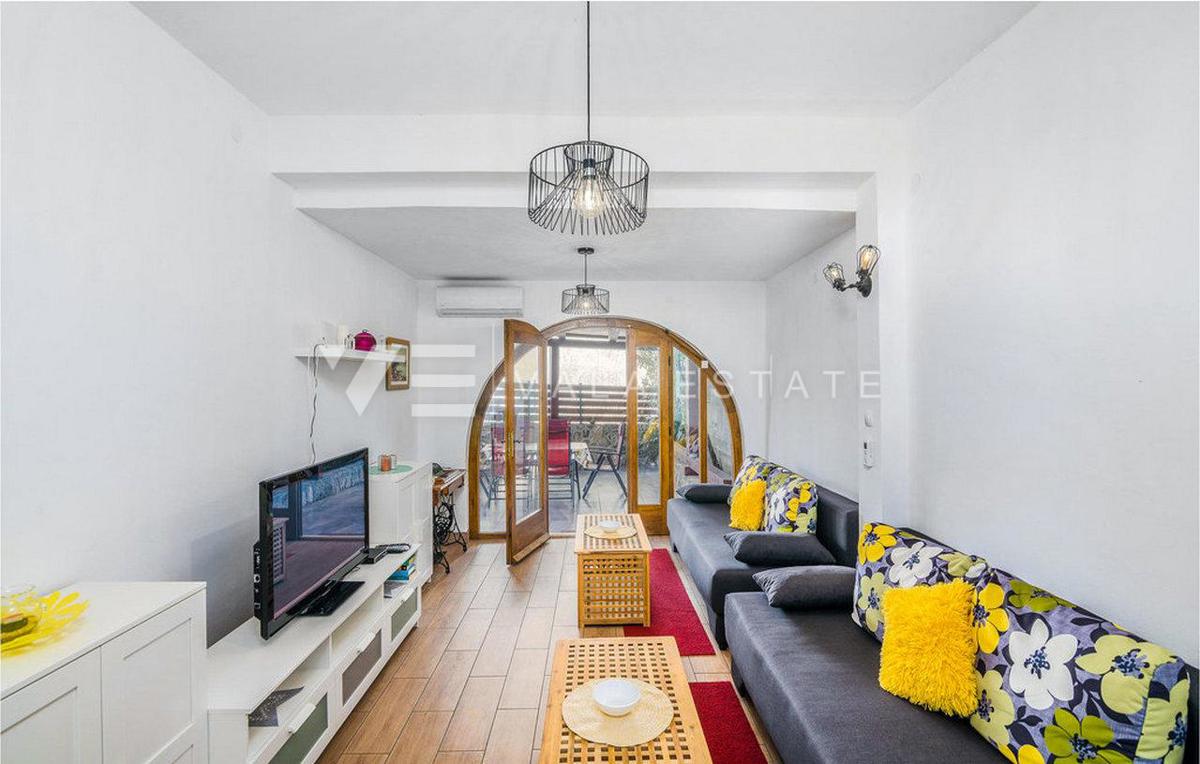 CASA IN PIETRA CON PISCINA E VISTA MARE
