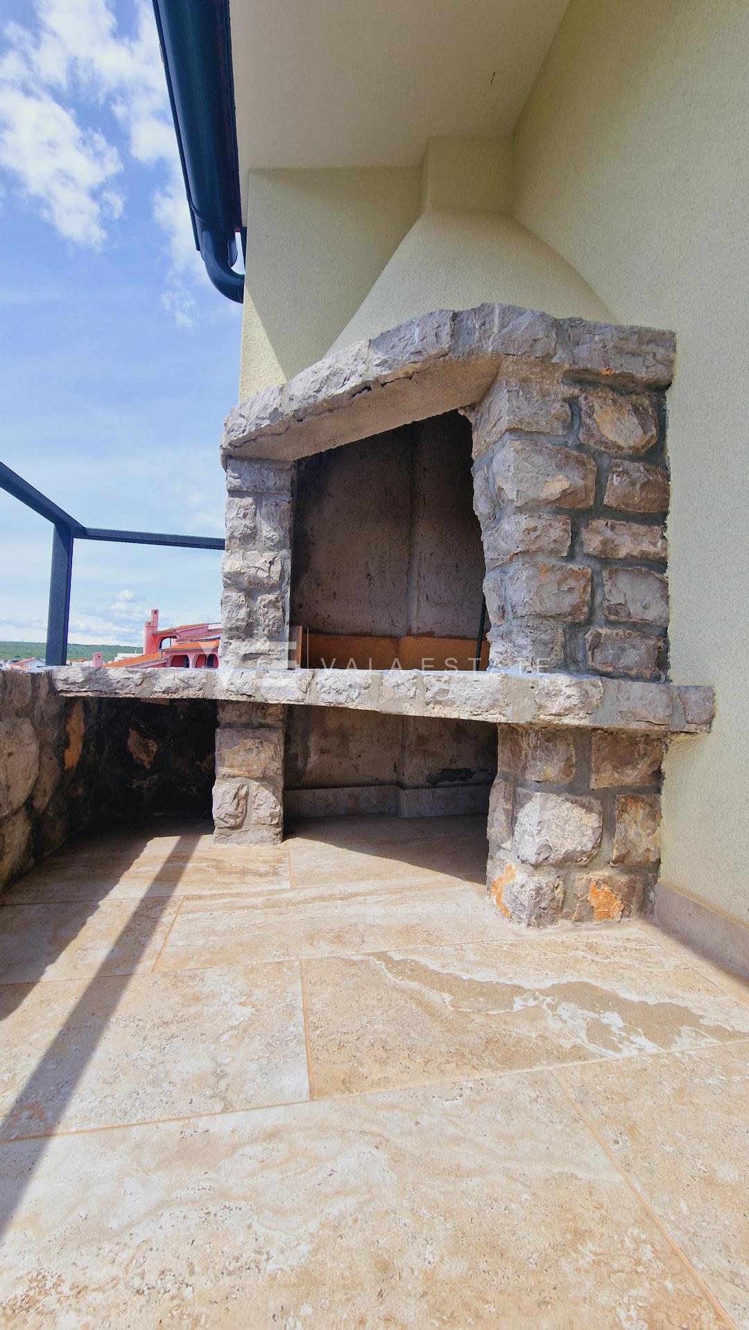APPARTAMENTO CON VISTA MARE IN POSIZIONE ATTRAENTE