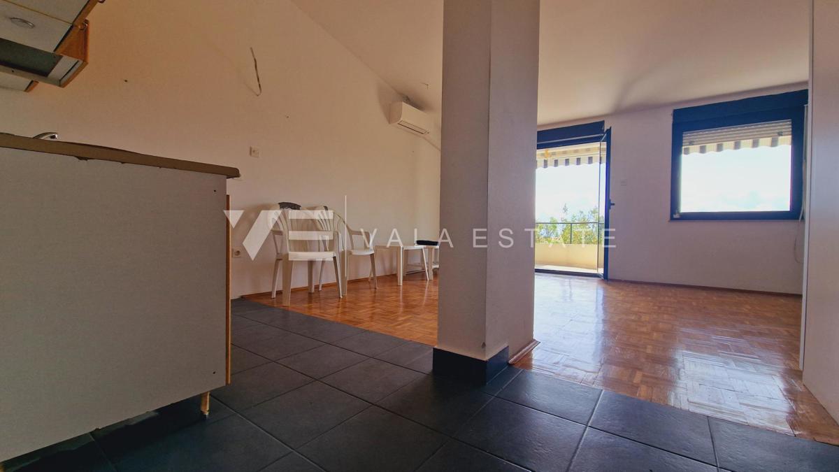 APPARTAMENTO CON VISTA MARE IN POSIZIONE ATTRAENTE